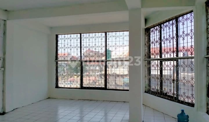 Ruko, 4 Lantai di Asemka Lokasi Strategis