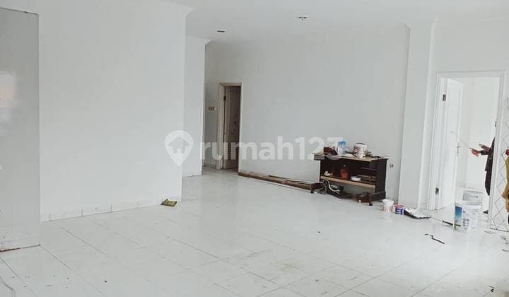 RUMAH DISEWA, KEMANG, LOKASI PINGGIR JALAN