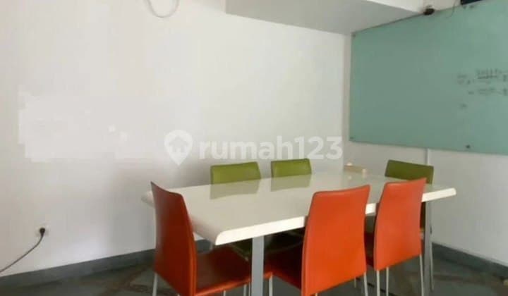 Rumah Area Komersial Daerah Tebet Jakarta Selatan
