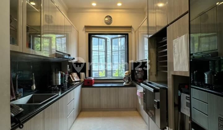 Rumah Exclusive Selangkah ke Senopati dan Sbd Area