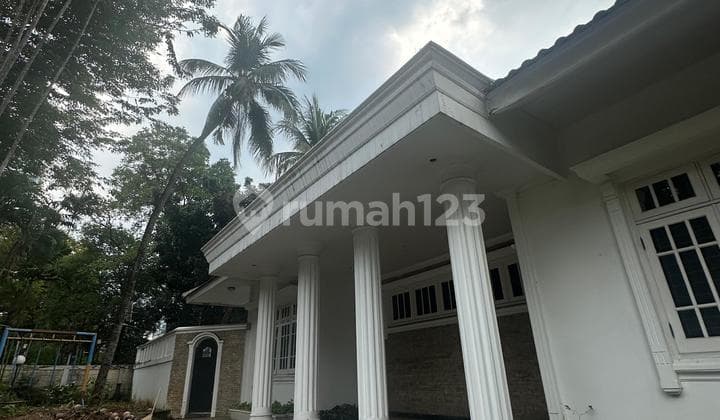 Rumah Luas di Brawijaya - Ideal untuk Usaha Kuliner, Akses Ramai