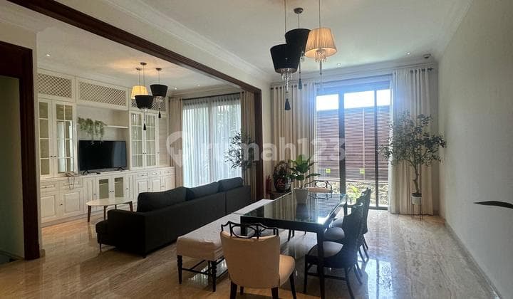 Rumah di Kemang - Fasilitas Premium, 9 Unit AC, Cocok Ekspatriat