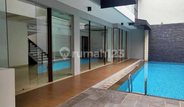 House For Rent In Pejaten