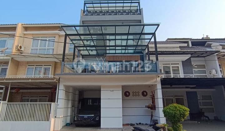 Hunian Impor Siap Huni - Taman Surya | Mewah, Modern, Hanya Rp.4 Milyar