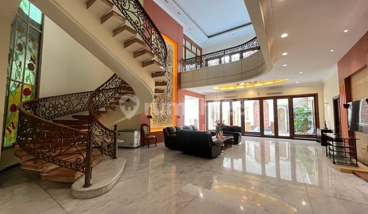 Luxury Modern House Bukit Gading Mediterania Kelapa Gading with 5 Bedrooms