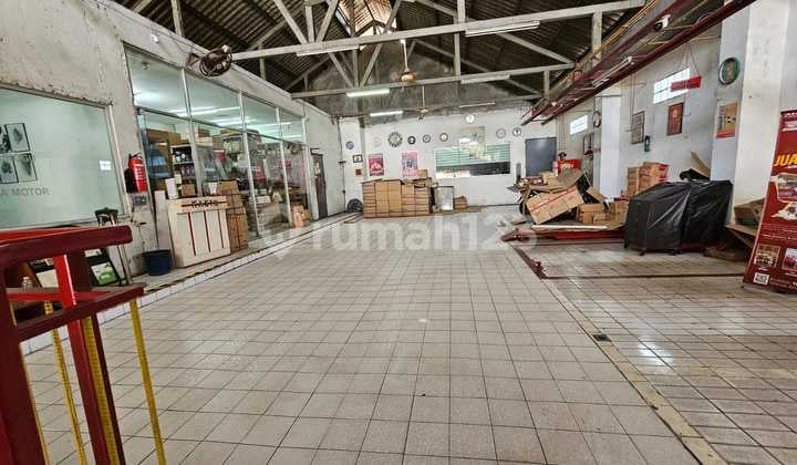 Ruang Usaha Cocok Untuk Bengkel di jalan utama