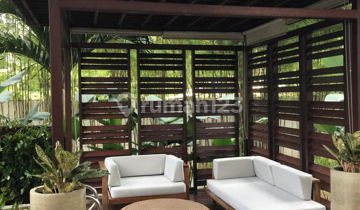 Apartemen Verde Private Pool & Garden 3 Bedroom Full Furnished