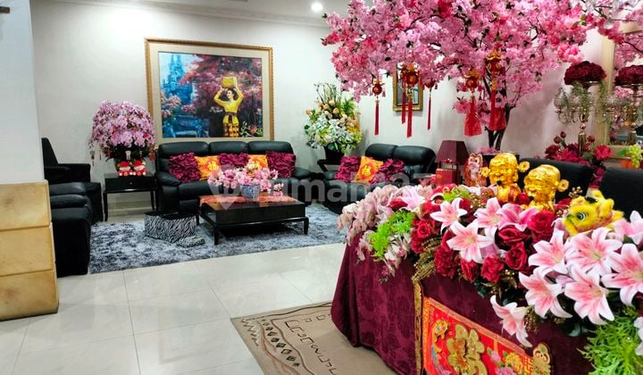 Dijual Rumah Cantik Di Lokasi Premier Danau Sunter, Full Furnish