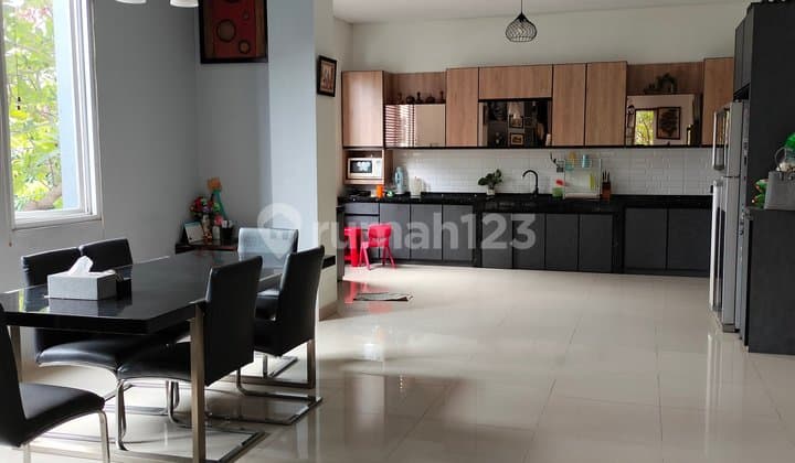 For Rent: 4-Storey House in Senen, Suitable for Business Premises