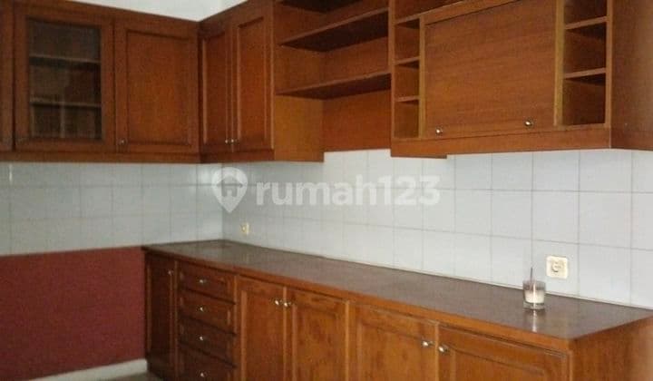 Dijual Rumah di Jalan Salemba, Jakpus