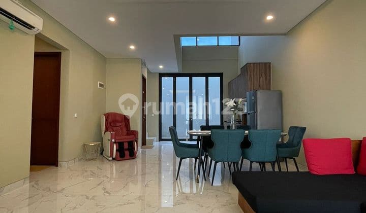 Dijual Rumah 4 Lantai di Pulomas Jakarta Timur