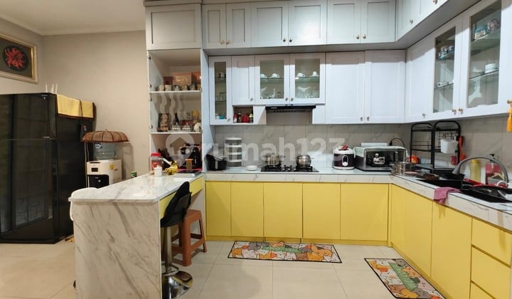 Rumah Sunter Sts 2,5Lt Siap Huni Ceiling Tinggi
