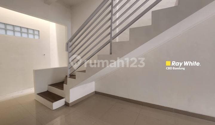 Murah banget, rumah baru ditengah kota sayap Buah Batu/Turangga