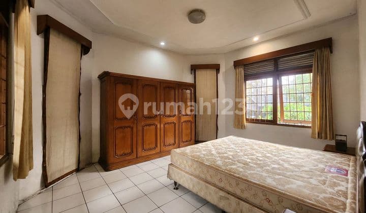 Rumah Tropis di Cikutra 3Km Dari Gedung Sate