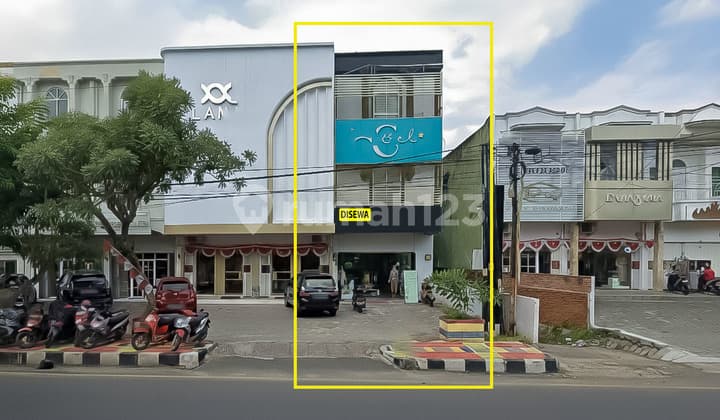 Sewa Ruko 3 Lantai Pinggir Jalan Kartini