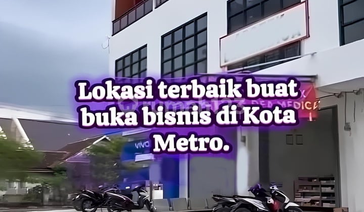 Baru Ruko 3 Lantai Pinggir Jalan AH Nasution di Metro