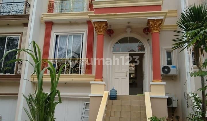 For Sale Furnished 3-Story House in PIK Pantai Indah Kapuk, Size 140m², North Jakarta