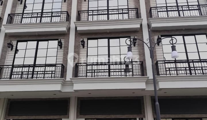 Disewa Ruko Harvard Promenade Lake View Pik 2 3Lt Uk 4.5X15 At Tangerang