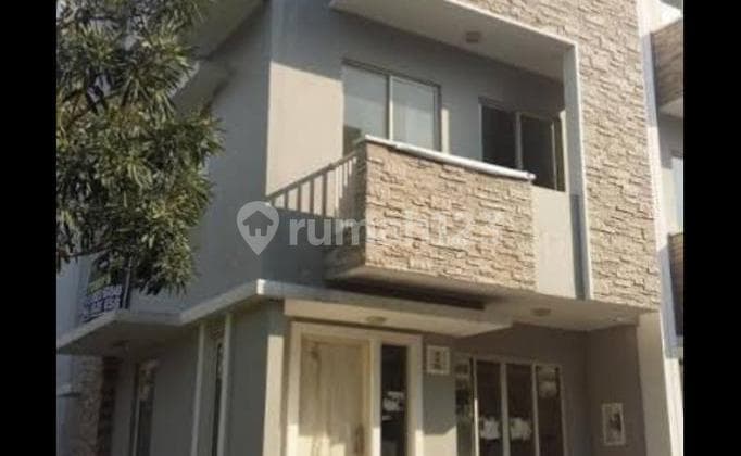 For Sale Best Deal House PIK Volendam Size 10x12.5 m2 Corner at North Jakarta