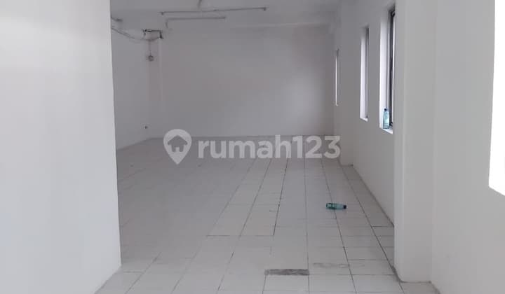 Disewa Gudang Sentra Industri Terpadu PIK Gandeng Elang Laut Uk 920m2 , 3lt at Jakarta Utara