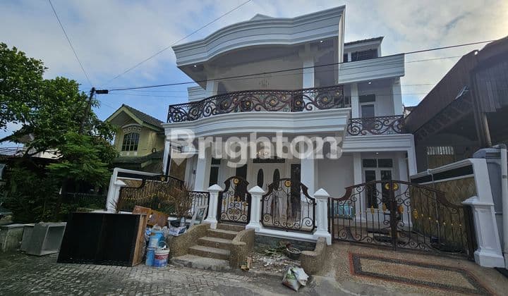 Minimalist 3-story house in Balikpapan Baru