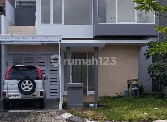 Rumah Cantik Minimalis .Sudah Renovasi di Ciputra