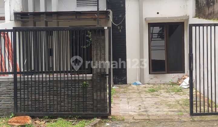 Rumah Puri Safira Regency Menganti Gresik Siap Huni