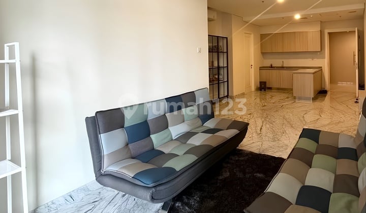 Condominium Podomoro Medan. 101 M2. 2 + 1 Bedrooms. Harga Bagus !