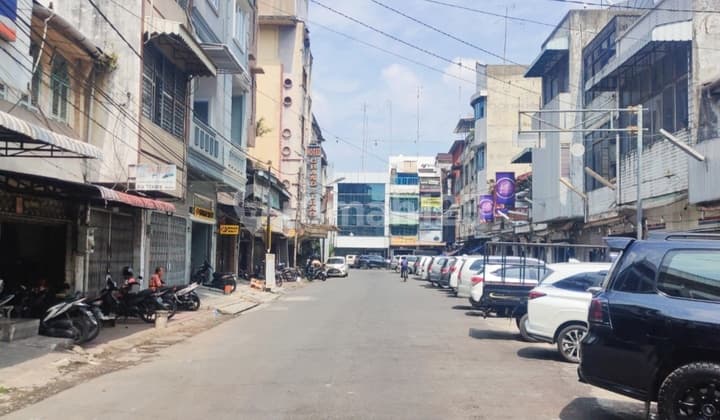 Ruko Jl. Semarang. Inti Kota. Kawasan Heritage, Wisatawan, Bisnis