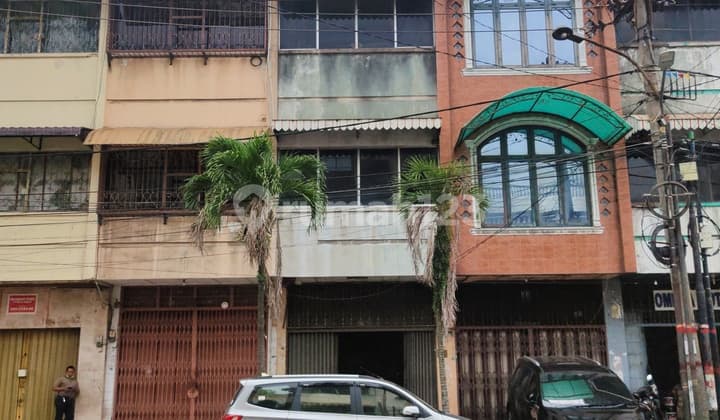 Jual / Sewa. Ruko Jl. Sutrisno, Inti Kota Medan, 3,5 Tingkat