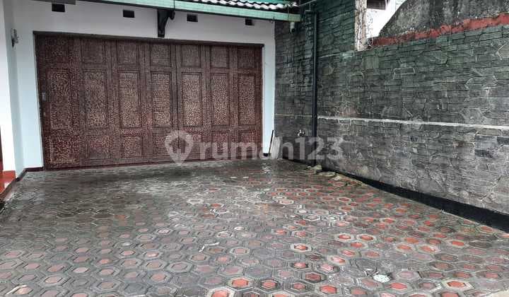 Rumah Siap Huni Cocok Untuk Kantor Dekat Gerbang Tol Pasteur