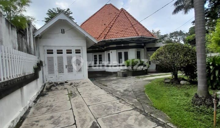 Rumah Pusat Kota Jl Wr Supratman Surabaya
