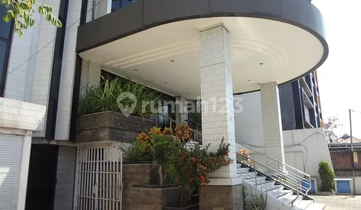For Rent: Jemur Andayani Building Surabaya, Negotiable Price