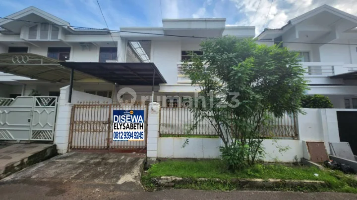 Disewakan Rumah 2 Lt, Semi Furnish, Bebas Banjir, Kelapa Gading