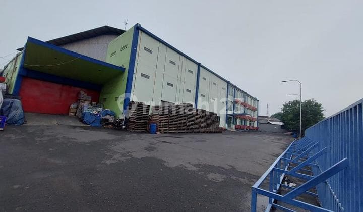 Warehouse for Sale in Jiep Pulogadung Area, 2,720 sqm, Good Condition, HGB