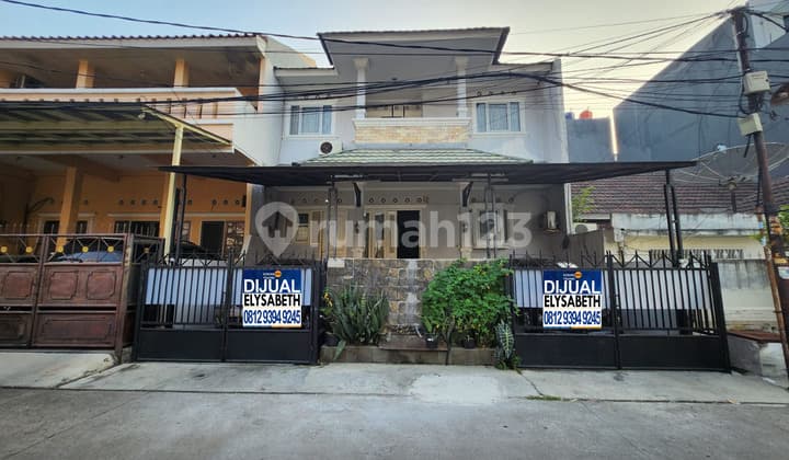 Dijual cepat rumah 2 lantai, 135 m2, row 2 mobil, kelapa gading
