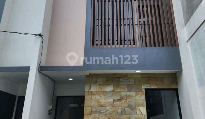 For Sale 2-Story House, Brand New, 2-Car Road Row, Gading Griya.