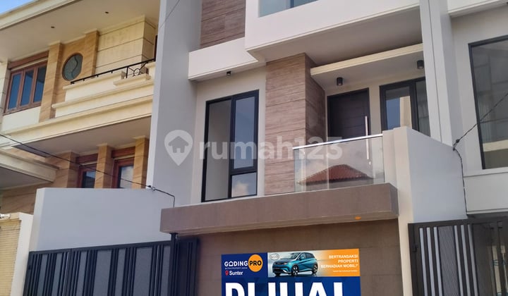 Dijual Cepat Rumah Baru, 3.5 Lt, Bebas Banjir, Row 2 Mobil, Sunter