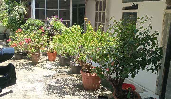 Dijual Rumah Hoek, Standar, 195M2, Bebas Banjir, Row 3 Mobil, Bcs Kelapa Gading