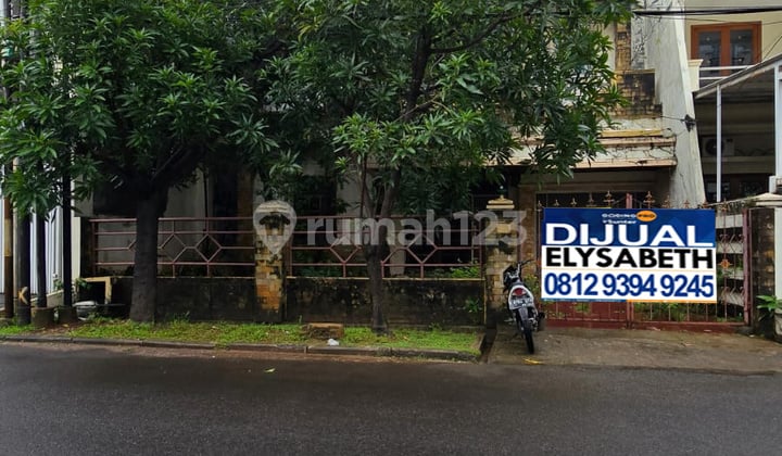 Dijual Rumah 2 lt, Asri, Nyaman, Bagus, Row Jalan 3 Mbl, Kelapa Gading