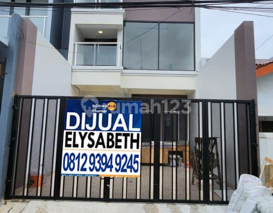 Dijual Cepat Rumah 2,5 Lt, Bagus, Bebas Banjir, dekat Kelapa Gading
