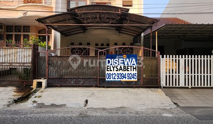 Disewakan Cepat Rumah 2 Lt, Bagus, Bebas Banjir, Row 2 Mobil, Kelapa Gading