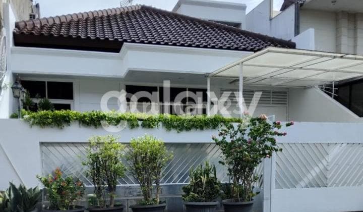 Rumah Siap Huni di Intercon Kebon Jeruk