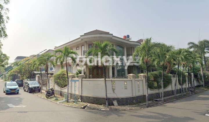 Rumah Siap Huni 2 Lantai di Puri Indah Jakarta