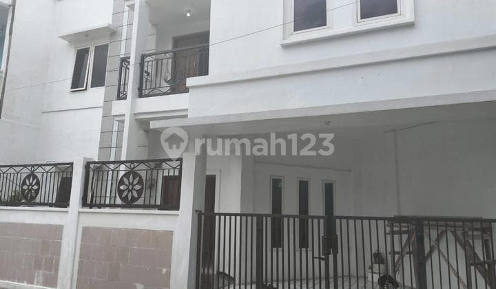 Rumah Kalijudan Surabaya Timur Bangunan 2 Lantai Nego