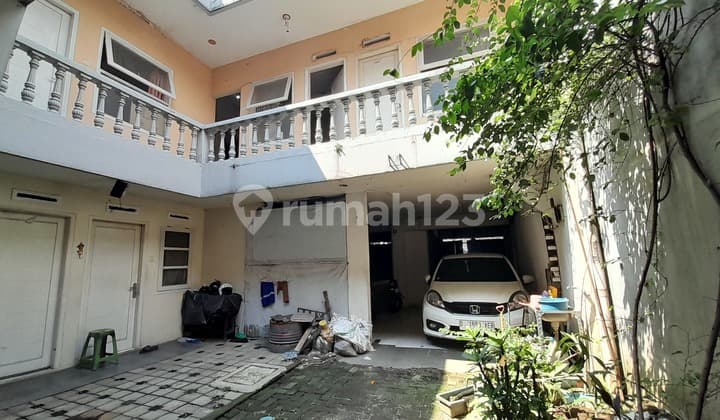 Residential House & Business Space for Rent & Culinary at Moch Toha