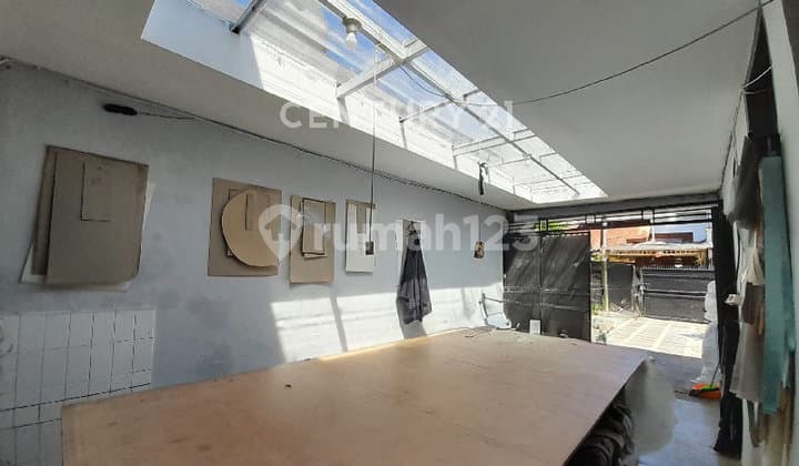 Rumah Asri di Jl Cancer Sayap Turangga Dekat Mall Tsm