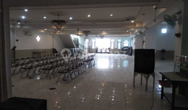 Ruang usaha potensial di Moh Toha