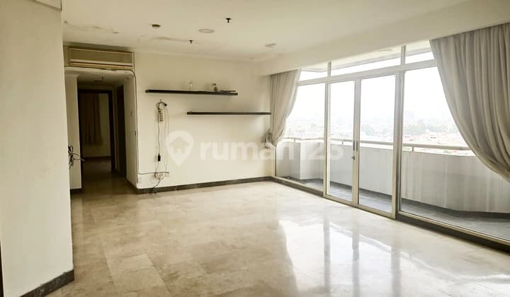 Unit 3+1 Br Semi Furnished View City Apartment Slipi Jakarta Barat