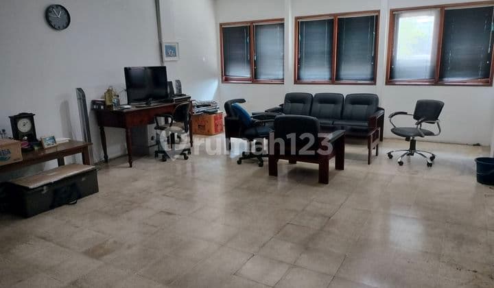 Ruko Strategis Kemayoran Di Pinggir Jalan Raya 2.5 Lantai